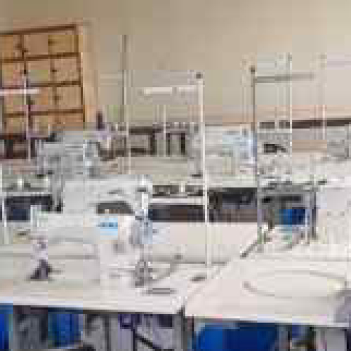 JUKI Single-Needle Industrial Lockstitch Sewing Machine (Complete Set)